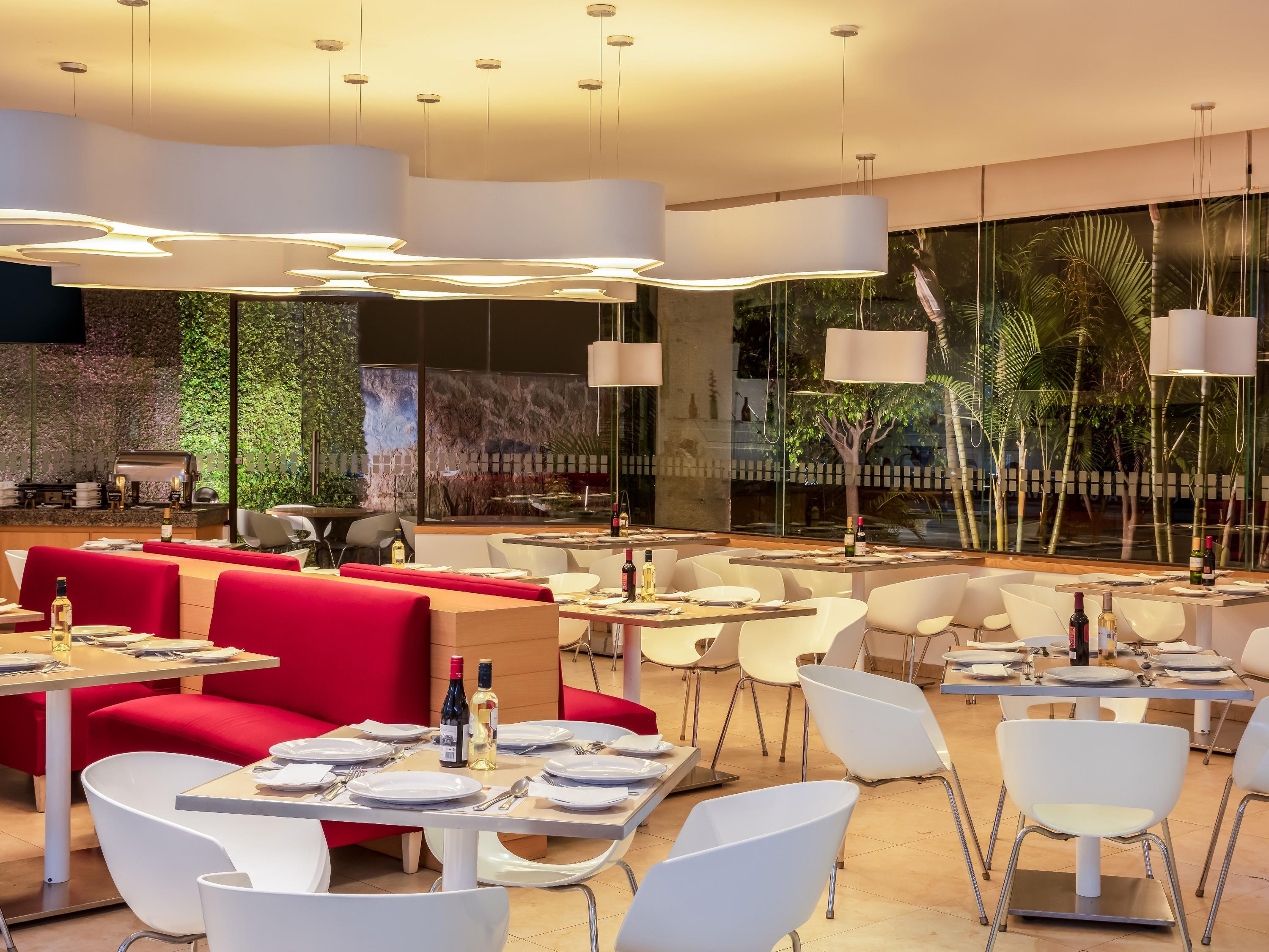 Fiesta Inn Guadalajara Aeropuerto Las Pintas Экстерьер фото