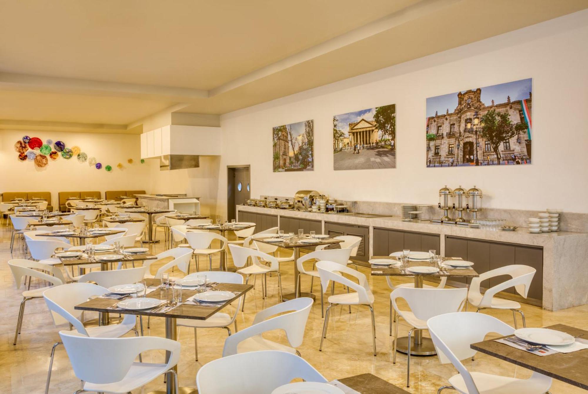 Fiesta Inn Guadalajara Aeropuerto Las Pintas Экстерьер фото